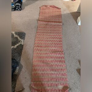 Runner rug pink